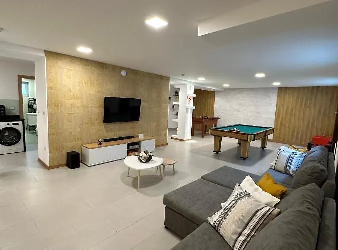 Santiago 2 * Castelo Do Neiva